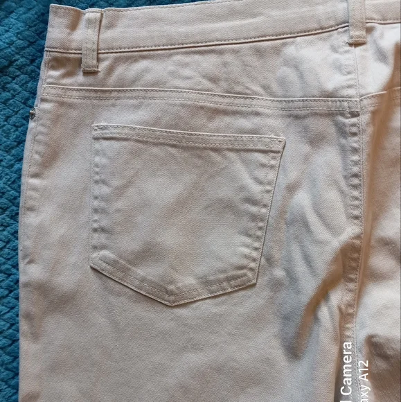 NWOT Beige Izod Mid-Calf Jeans - Picture 3 of 16
